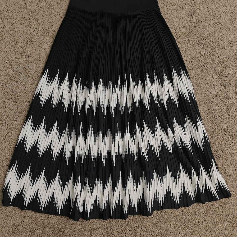 Maje Black White Zig-Zag Pleated Off-the-Shoulder Knit Midi Dress Size 3 L - Picture 6 of 14